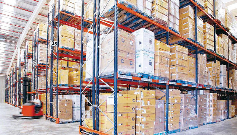 https://www.kompressindia.com/images/warehouse/pallet-racking.jpg?utm_source=chatgpt.com